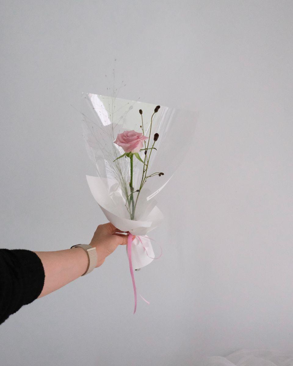 한송이 꽃다발(메인꽃+꾸밈꽃)